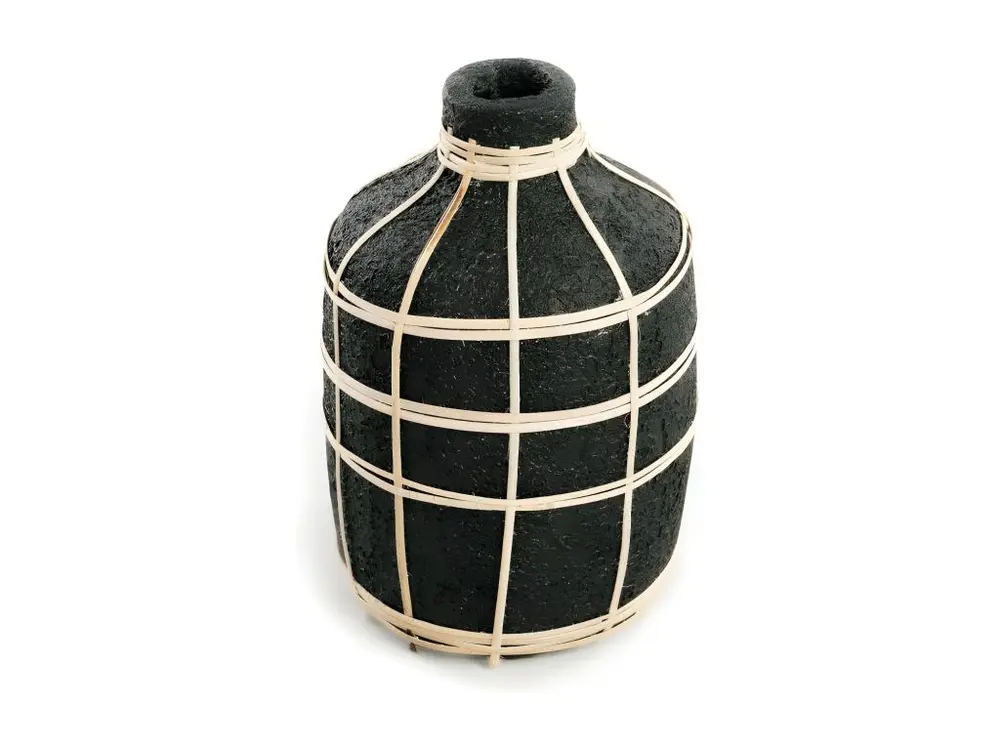 Vase avec rotin en béton noir 13x13x23 cm