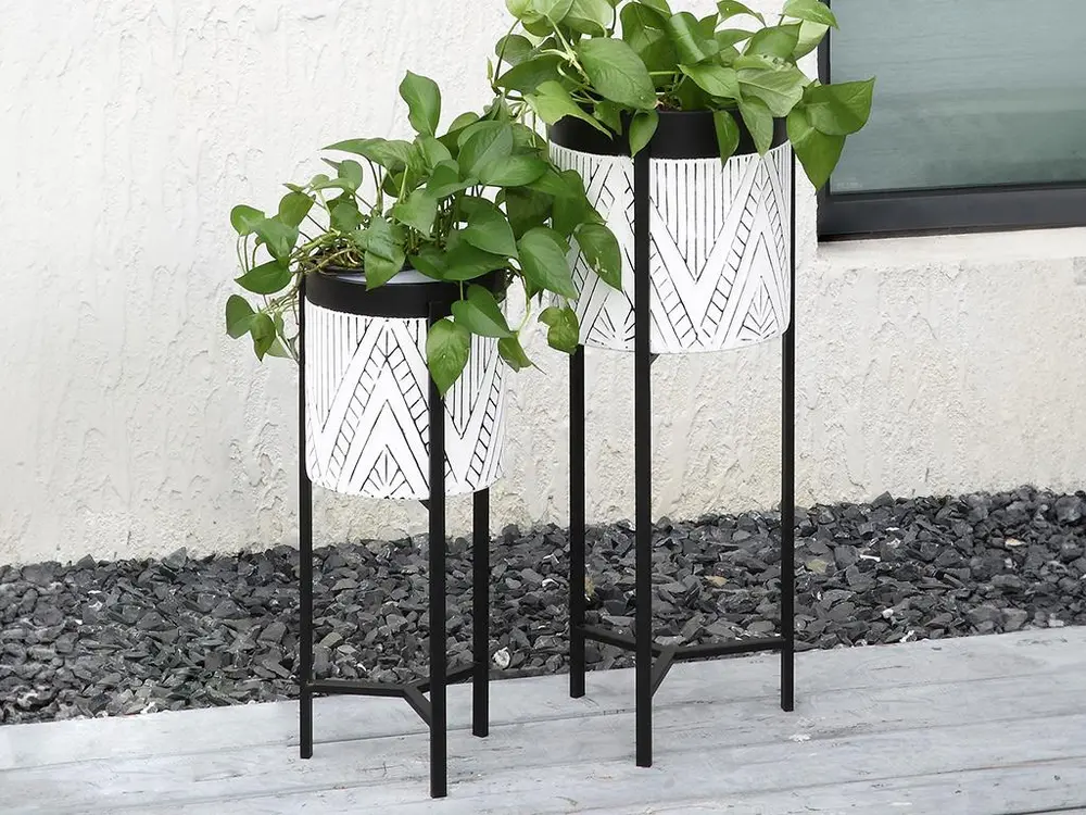 Lot de 2 cache-pots sur pied en métal- D. 20 et D. 25 cm - Noir et blanc - CAPOLI